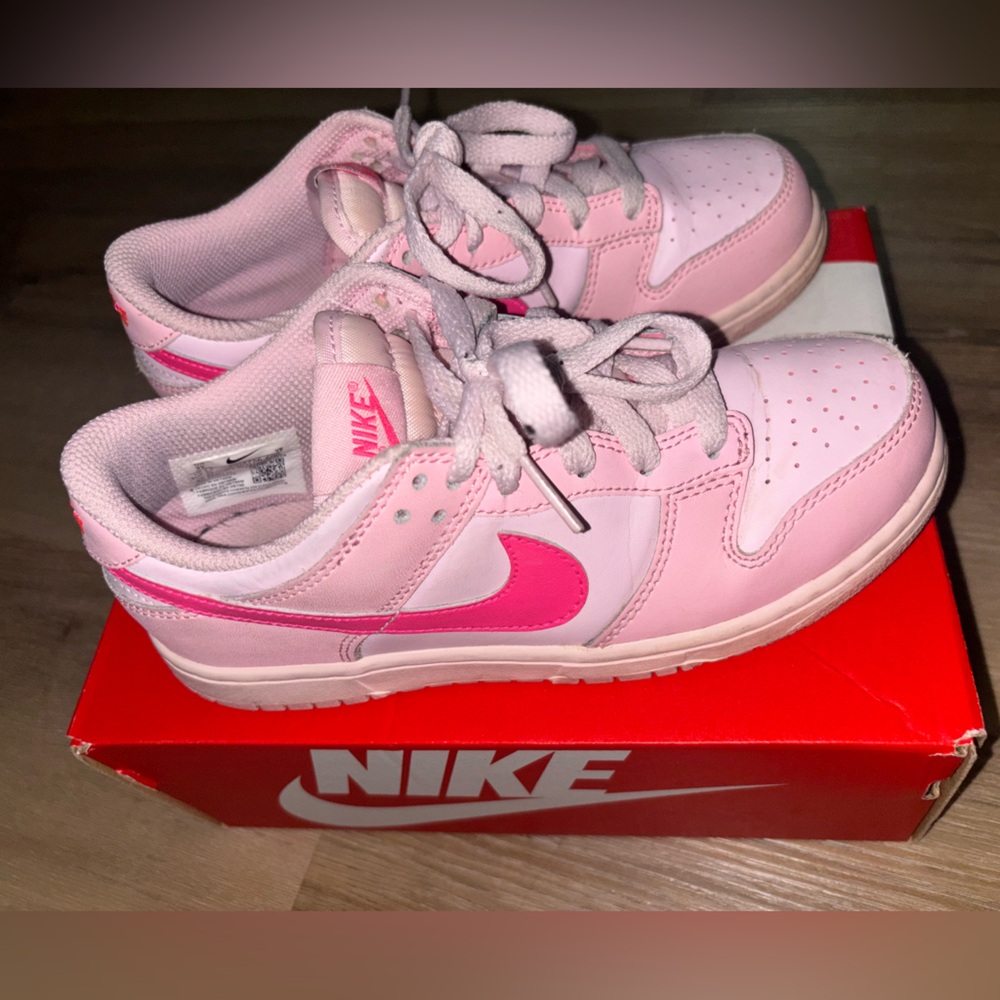 Nike Pink Sneakers Classic Design triple pink kids size 3